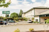 Lavissh Inn and Suites Hotels near Whatcom Museum