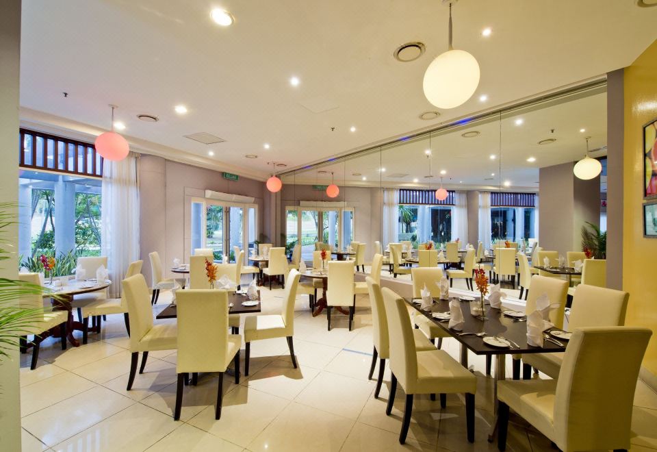 2. 시슬 포트 디킨..