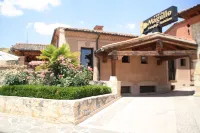 Hotel Venta Magullo فنادق في La Granja de San Ildefonso