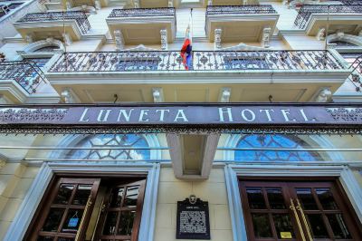 Hotel Exterior The Luneta Hotel Manila Photo
