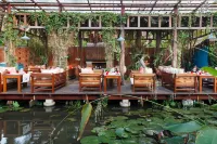 Maison Dalabua Hotel dekat The Bamboo Experience