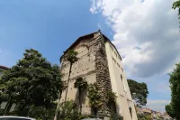 Hotel Dei Tigli Các khách sạn ở Angera