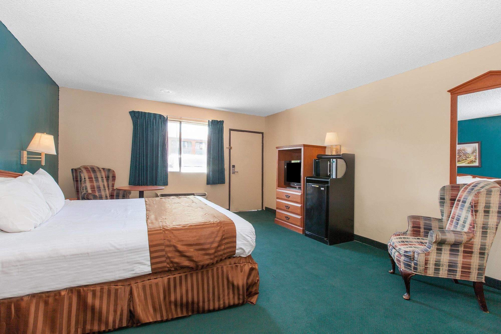 Americas Best Value Inn & Suites Bakersfield Central