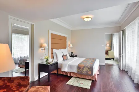 Lakeside Chalet, Mumbai - Marriott Executive Apartments