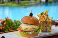 Mahaweli Reach Hotel - breakfast