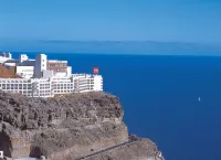 Hotel Riu Vistamar - All Inclusive Hotels near Mary D's Bar
