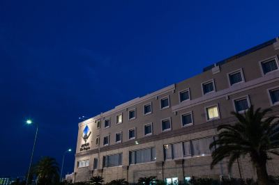 施設外観 マイステイズ新浦安コンファレンスセンターの写真