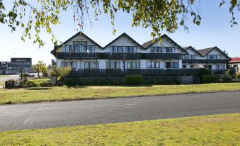 Le Chalet Suisse Motel Taupo