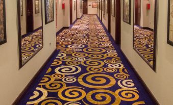 Premium Strato Hotel
