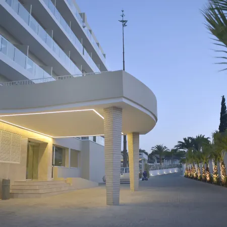 Sunrise Gardens Aparthotel