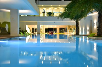 屋内プール アストリア カレントの写真