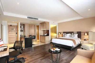 Swiss-Belinn Karawang Hotel dekat Toko LIE, "hasil keringat" Stasiun Cikampek