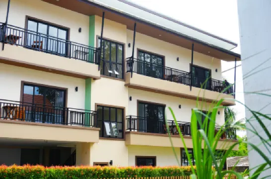 Pensiri House Hotels in Nai Yang Beach