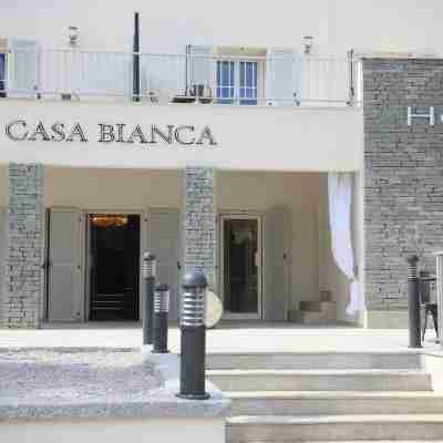 Best Western Hotel Casa Bianca, Piscine Intérieure et Extérieure Hotel Exterior