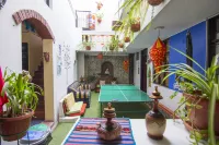 Friends Hotel & Rooftop - Historic Center & Museums