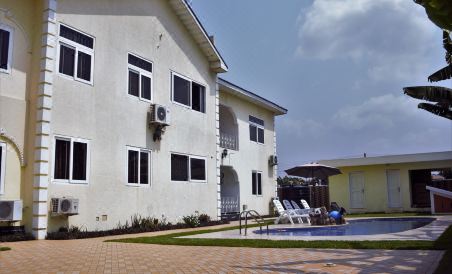 Kingsbridge Royale Hotel - Housity