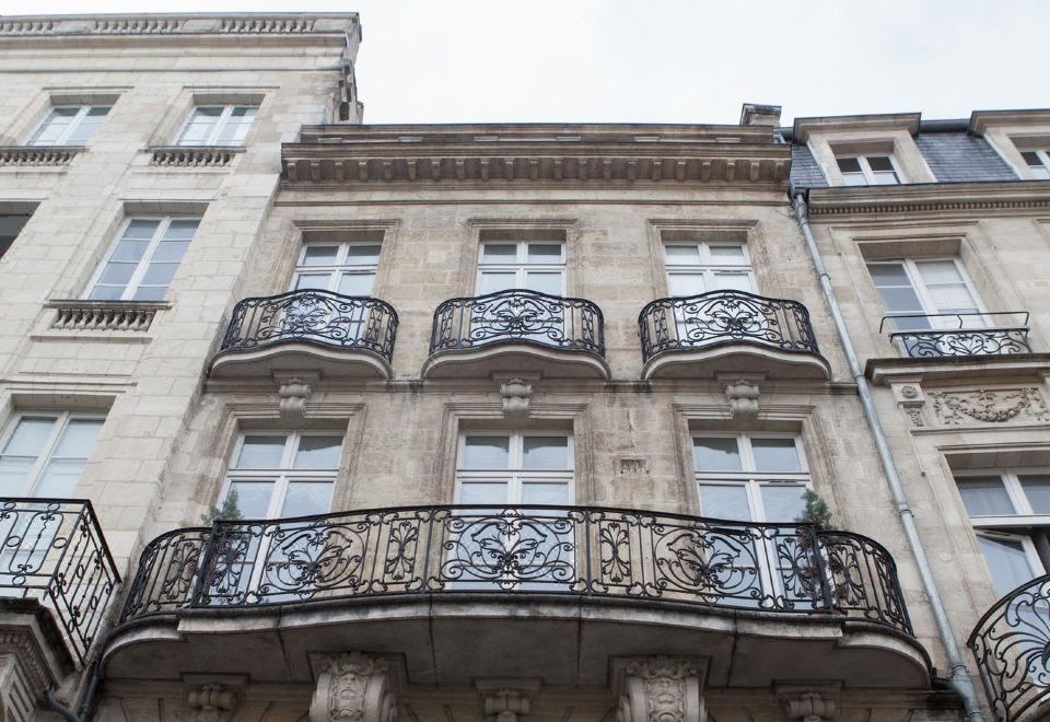 Appartement Chapeau Rouge-Bordeaux Updated 2023 Room Price-Reviews & Deals  | Trip.com