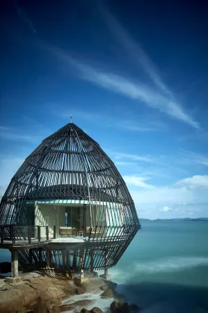 The Ritz-Carlton, Langkawi Отели рядом с достопримечательностью «Paramotor Langkawi Gliders»