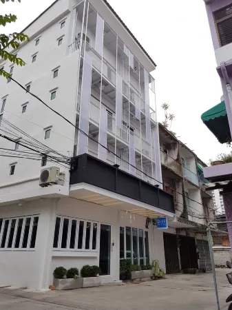 Diff Hostel