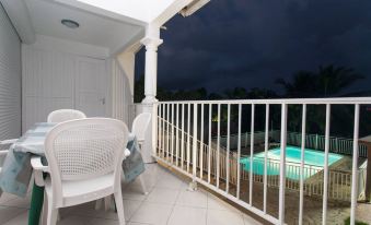 Apartment with One Bedroom in Sainte-Anne, with Enclosed Garden and Wifi- Near the Beach