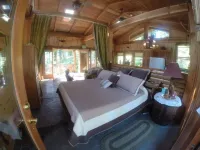 Lanzarotta Bed and Breakfast Hotels in Eugene