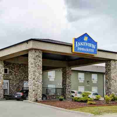 Lakeview Inns & Suites - Edson Airport West Hotel Exterior