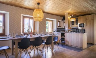 Chalet with 5 Bedrooms in Bourg-Saint-Maurice, with Wonderful Mountain