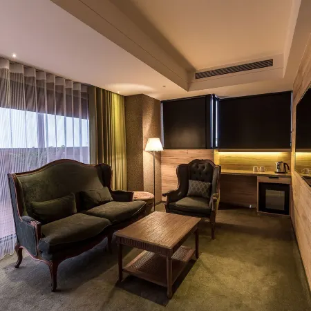 Inhouse Hotel Taichung Отели рядом с достопримечательностью «Торговый центр Taroko»
