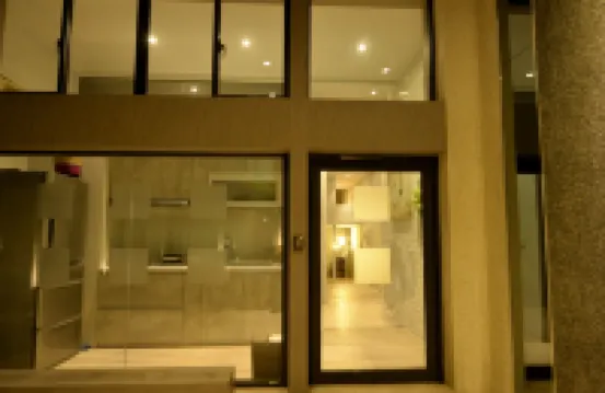Yuyuan Happy House Hotels near Sijiaoting Train Station
