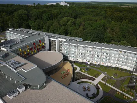 Apartamenty Aquarius z Basenem Отели рядом с достопримечательностью «Kolobrzeg Sea Port»