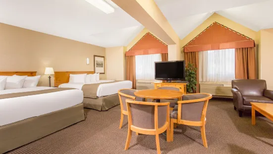 Canmore Inn & Suites