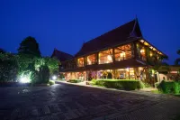 Baan Suchadaa Lampang Resort
