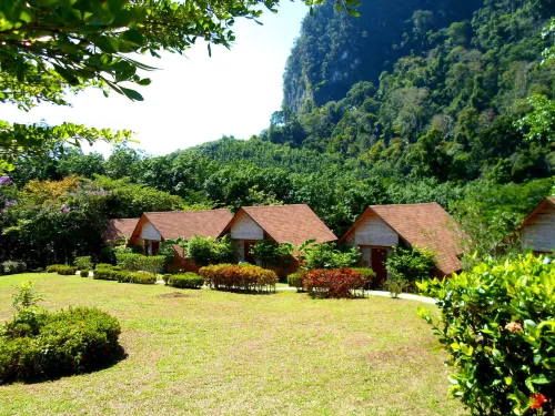The Cliff and River Jungle Resort