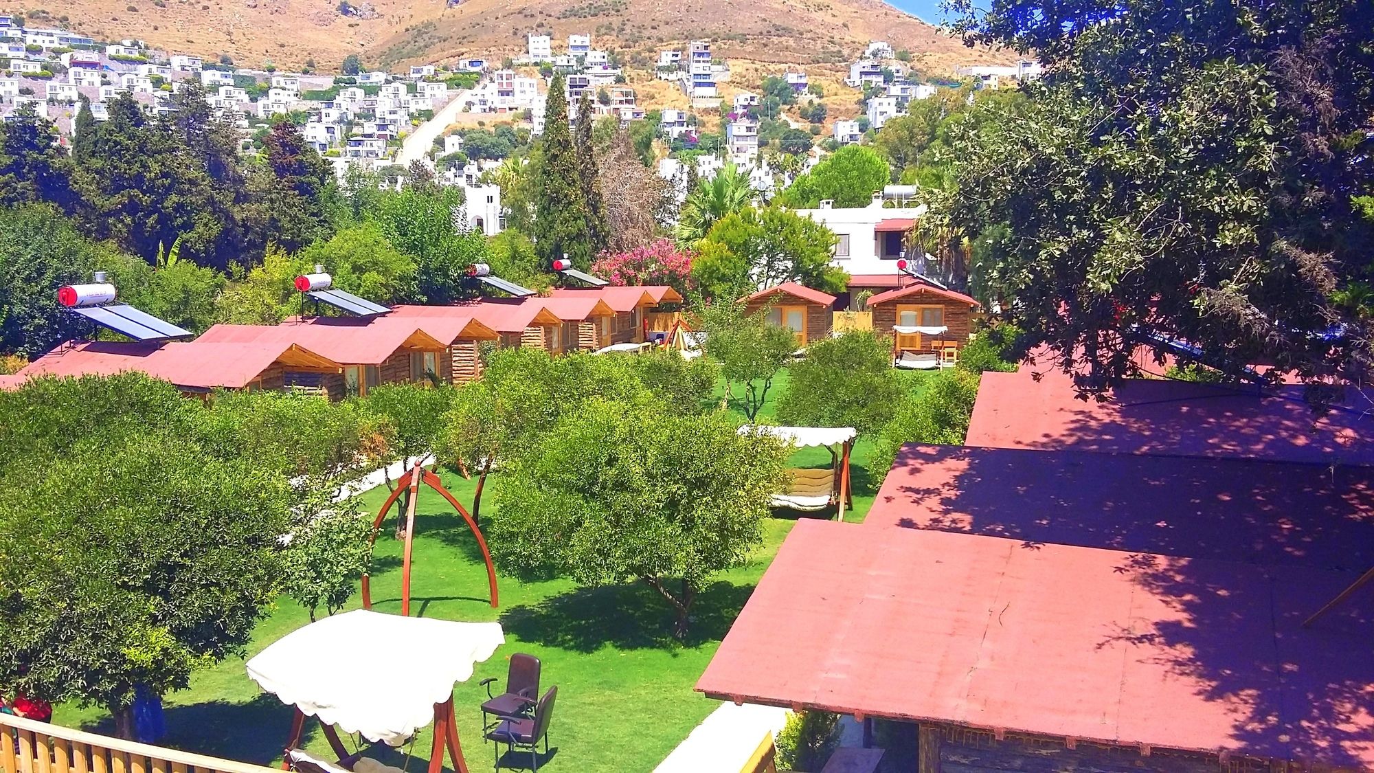 Pitos Bungalows