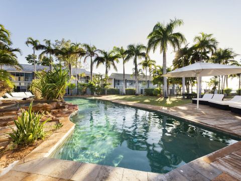 Mangrove Hotel