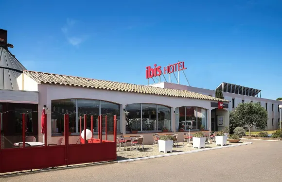 宜必思納博訥酒店