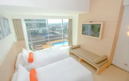 Harris Hotel Sentraland