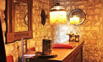 Palmyra Hotel - Housity