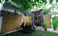 The Wayang Homestay Hotels in Mantrijeron