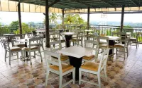 Leos Hotel