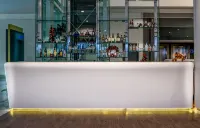 Tav Airport Hotel Izmir فنادق في Menderes