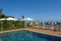 Grand Hotel Des Sablettes Plage, Curio Collection By Hilton - ติดทะเล