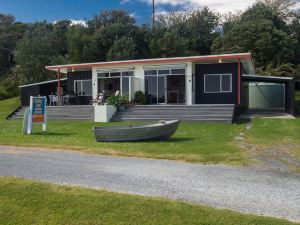 Golden Sand Beachfront Accommodation