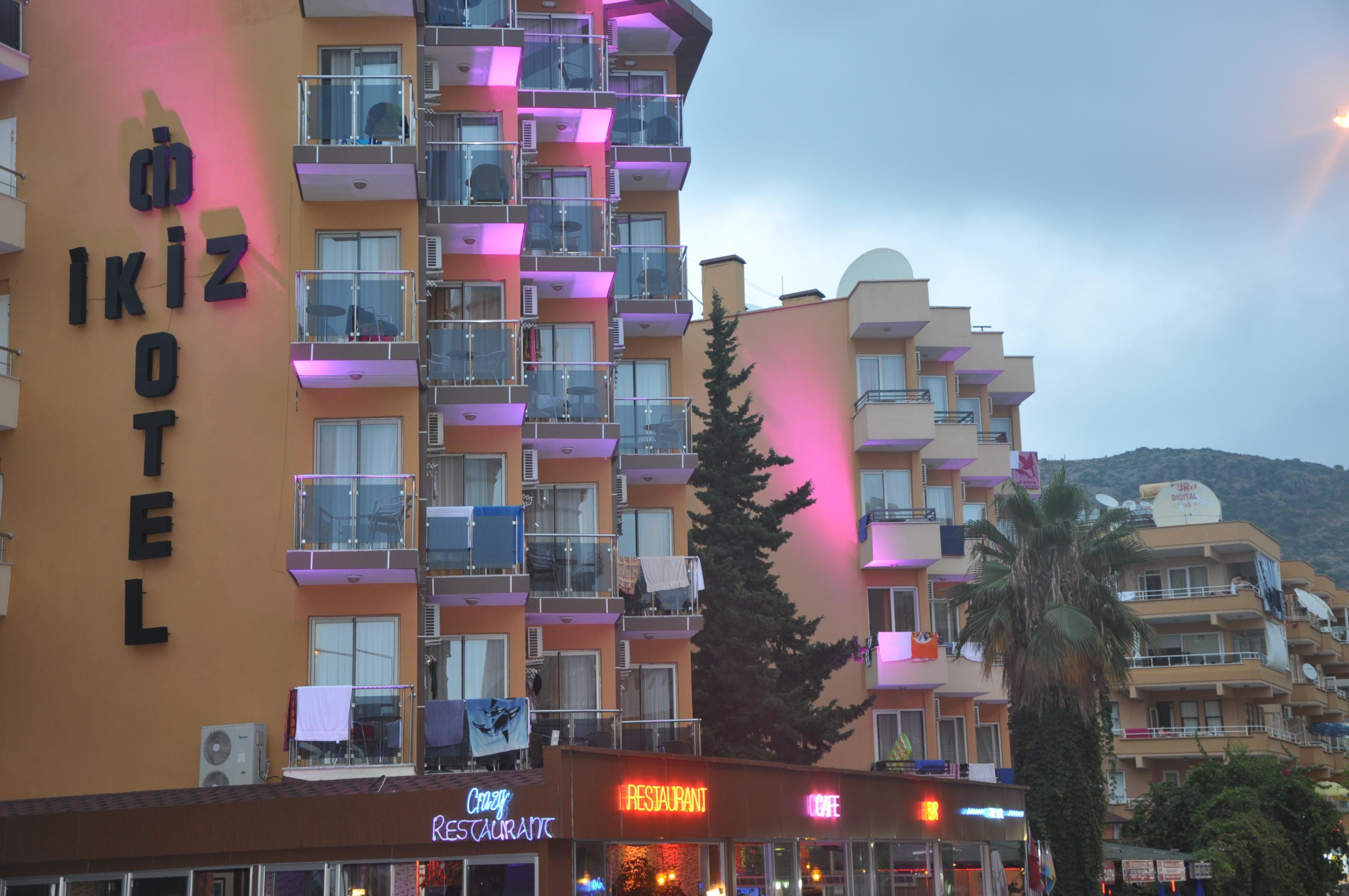 Kleopatra İkiz Otel