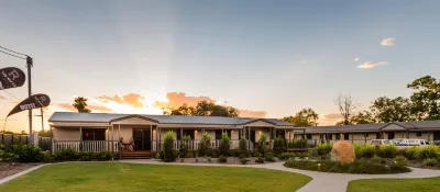 The Rocks Motel Hotel di Charleville