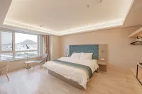 Homeinn Selected Hotel (Dalian Development Zone Wanda Plaza) Отели рядом с достопримечательностью «Шэньянский Инженерный институт»