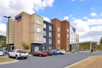 Fairfield Inn & Suites Calhoun Hotels in Calhoun