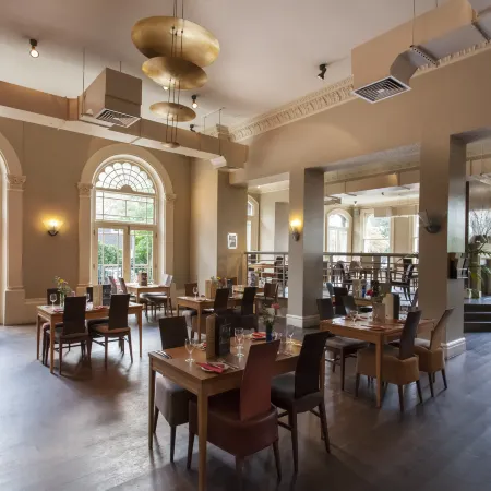 The Park Hotel Отели рядом с достопримечательностью «Хемптон-Уик»