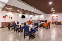 Holiday Inn Express & Suites Petersburg - Fort Gregg Adams