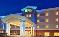 Holiday Inn Express & Suites Chehalis-Centralia Отели в г. Чехалис
